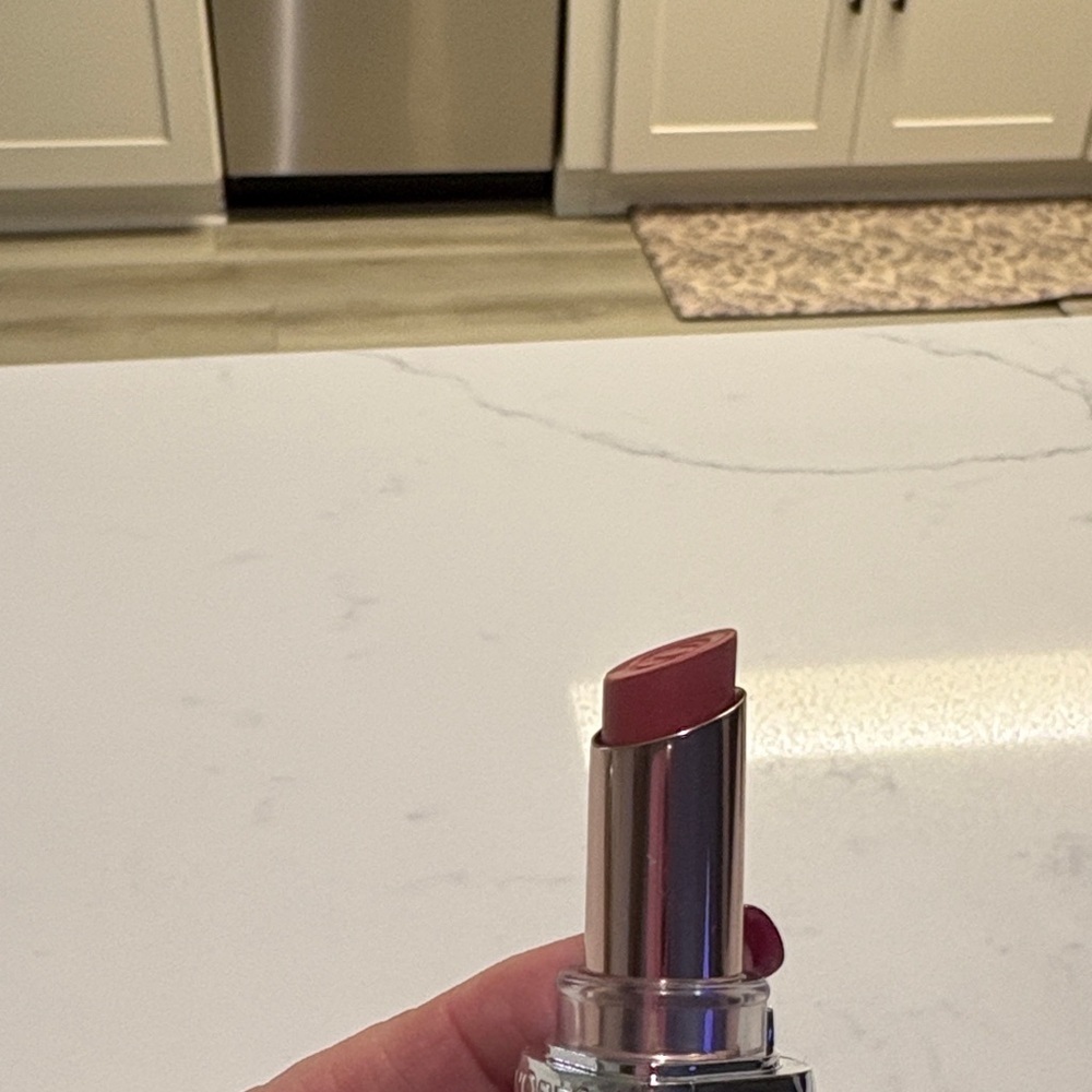 Lipstick in Mauve Pink - Picture 2 of 6
